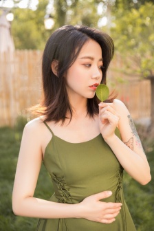 人前是爸爸背后是老公